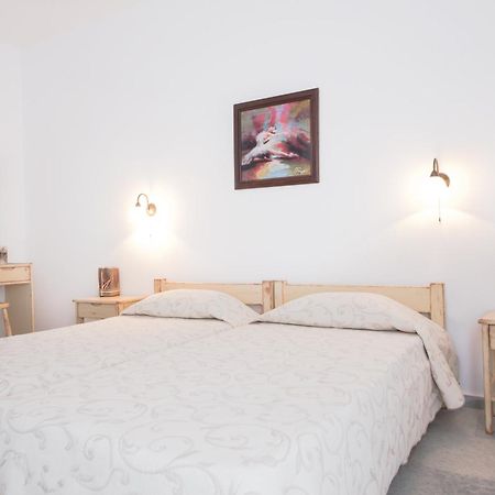 Fragias Studios & Apartments Naxos City ภายนอก รูปภาพ