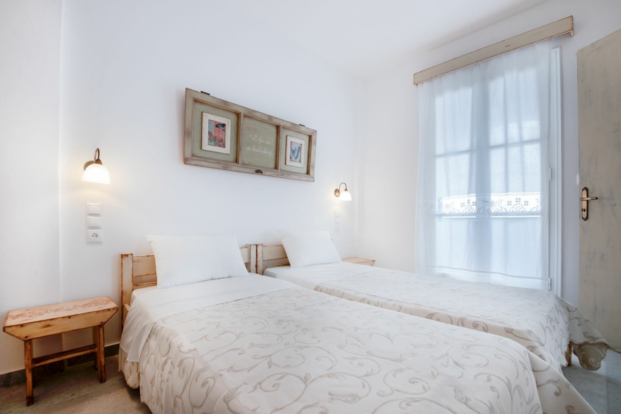Fragias Studios & Apartments Naxos City ภายนอก รูปภาพ