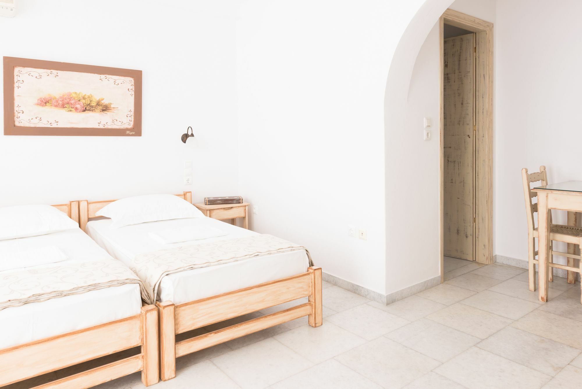 Fragias Studios & Apartments Naxos City ภายนอก รูปภาพ