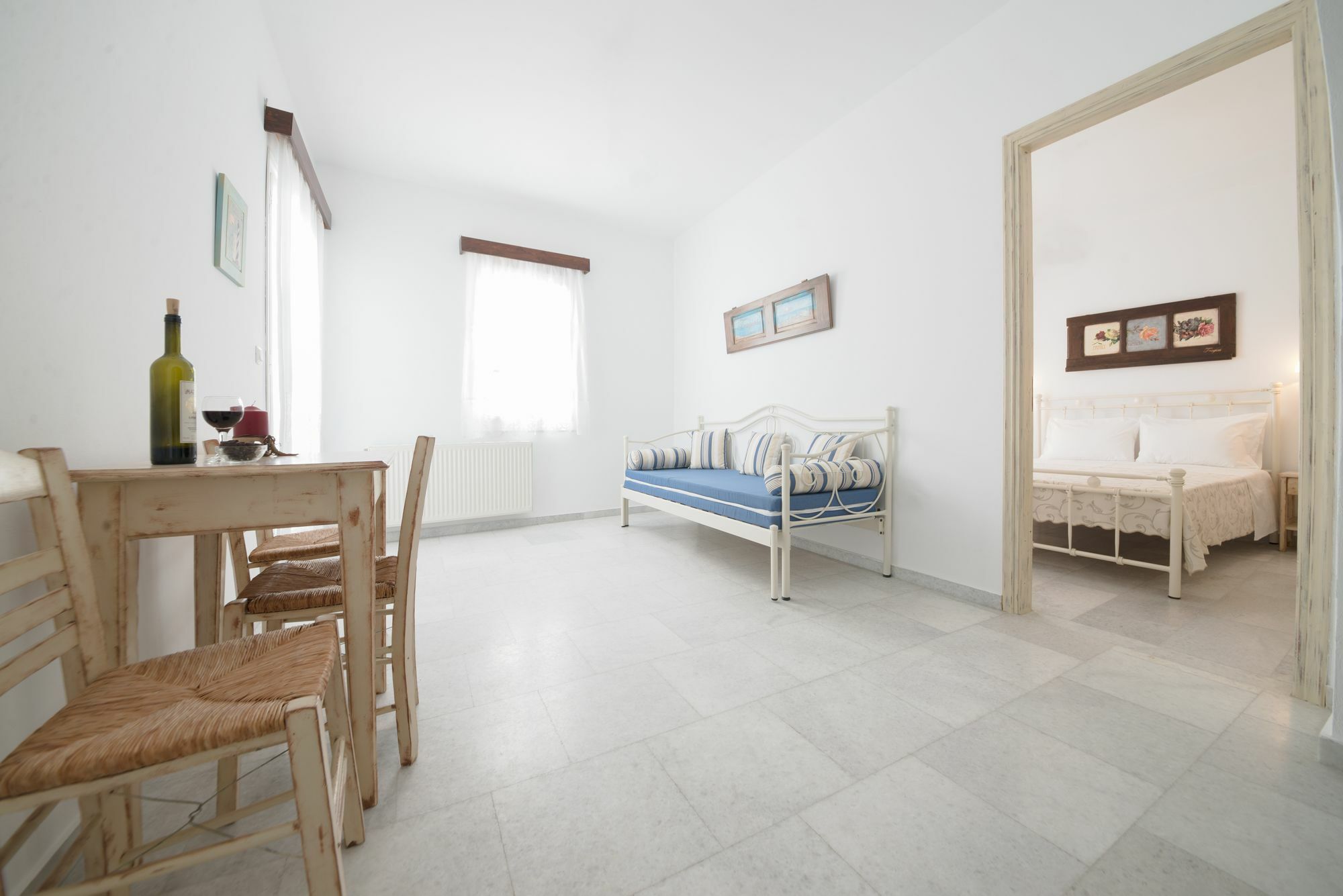 Fragias Studios & Apartments Naxos City ภายนอก รูปภาพ