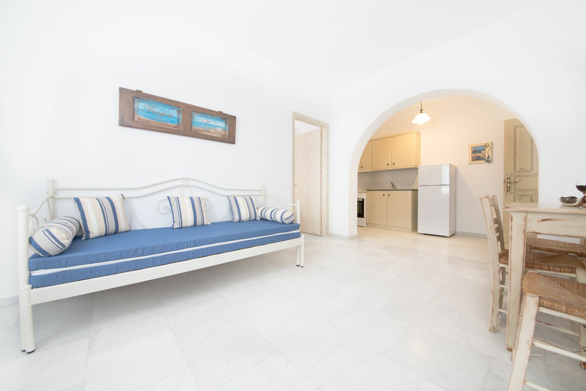 Fragias Studios & Apartments Naxos City ภายนอก รูปภาพ